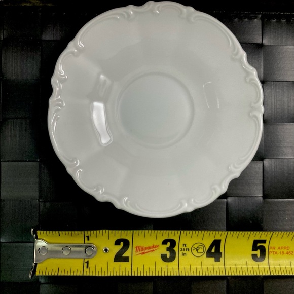 All White Hutschenreuther Saucer Plate Sylvia No Trim Scalloped Made In Germany - Picture 2 of 7
